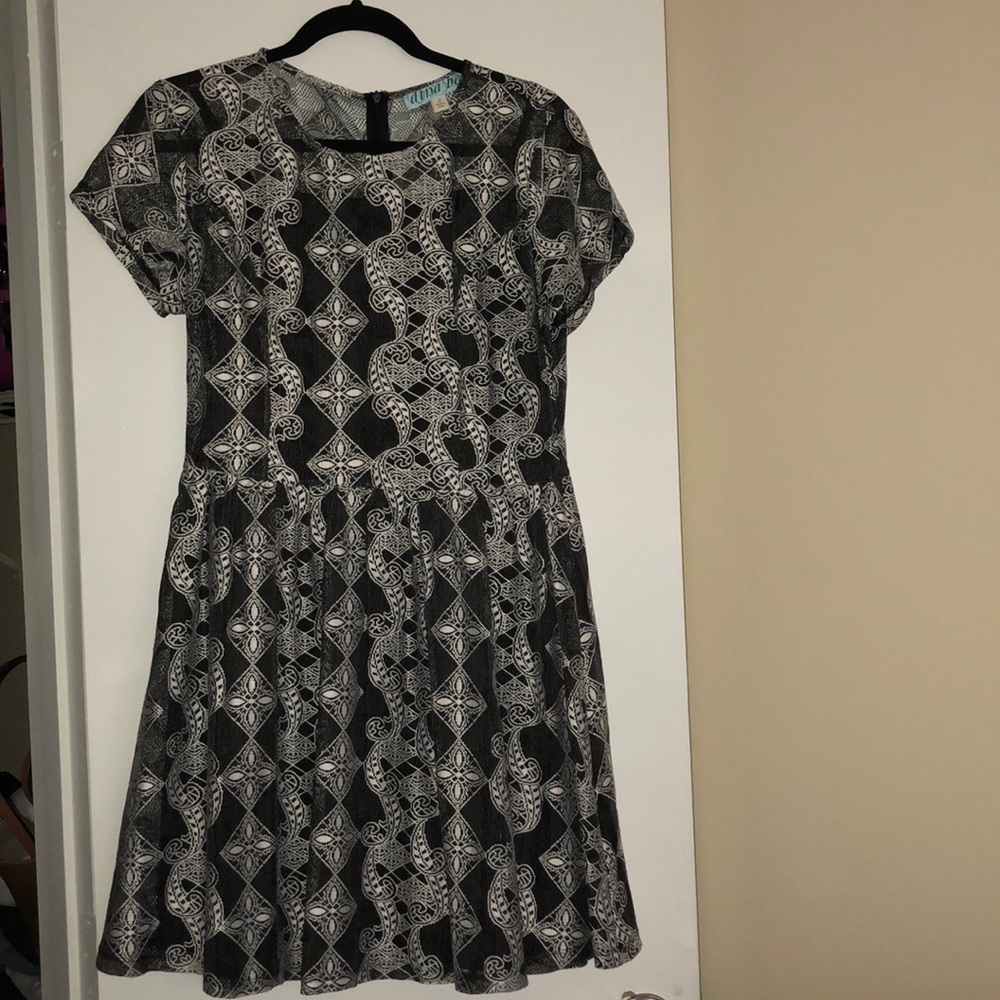 Black and white pattern swing dress, size large